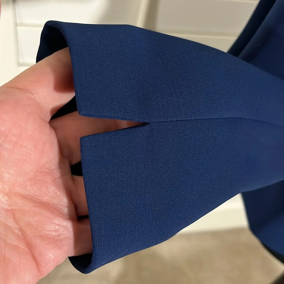 EUC Tahari Royal Navy Blue Lined Blazer Peplum Jacket w Black Patent Skinny Belt - Picture 6 of 12